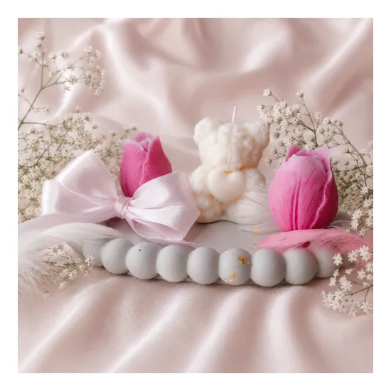 Personalizowany Box Prezentowy dla Mamy – Handmade Świeca Miś + Podstawka + Dedykacja | Elegancki Prezent na Dzień Mamy